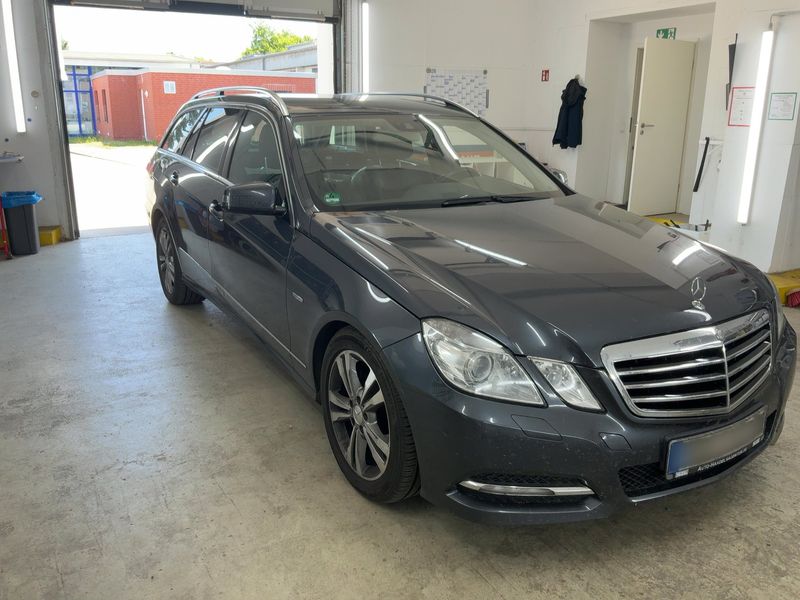 Mercedes-Benz E-Klasse E 220 CDI T BlueEfficiency Avantgarde 2011 – снимка 12