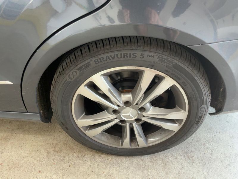 Mercedes-Benz E-Klasse E 220 CDI T BlueEfficiency Avantgarde 2011 – снимка 5