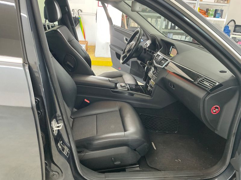 Mercedes-Benz E-Klasse E 220 CDI T BlueEfficiency Avantgarde 2011 – снимка 17