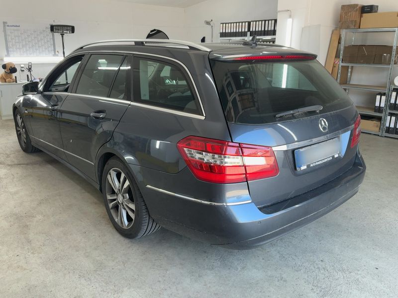 Mercedes-Benz E-Klasse E 220 CDI T BlueEfficiency Avantgarde 2011 – снимка 6