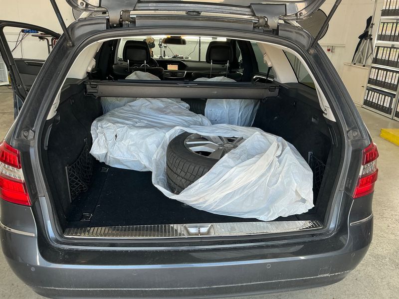 Mercedes-Benz E-Klasse E 220 CDI T BlueEfficiency Avantgarde 2011 – снимка 16