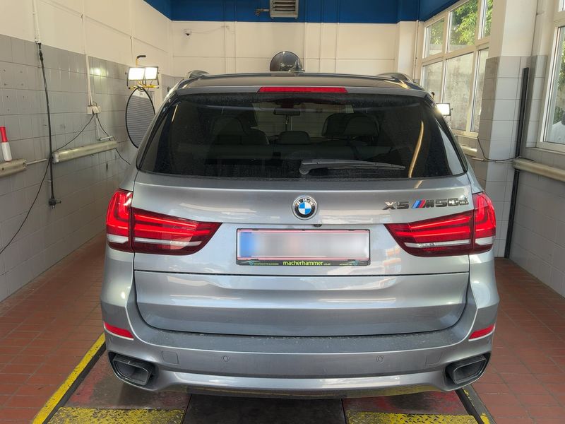 BMW X5 M50d — zdjęcie 5