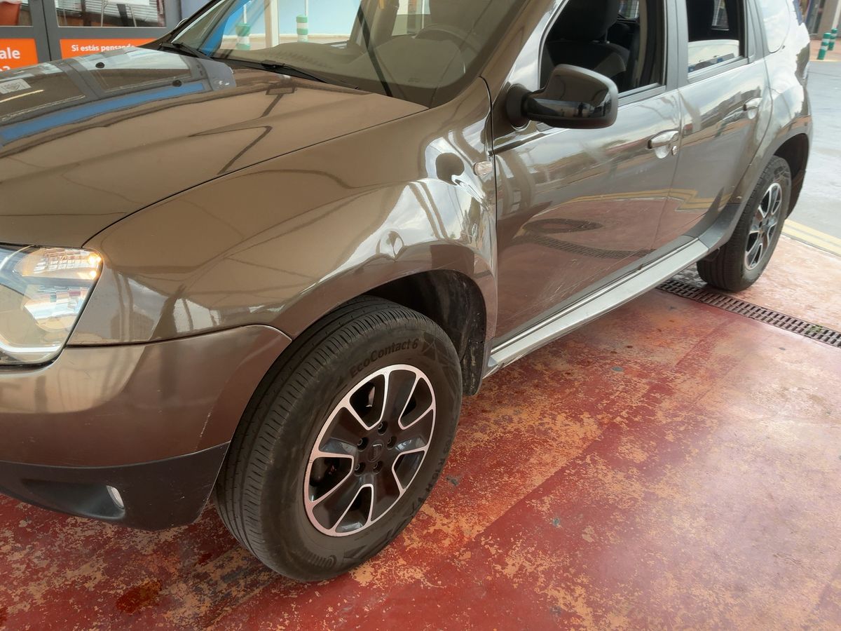 Dacia Duster 1.2 TCe Black Shadow 4x2