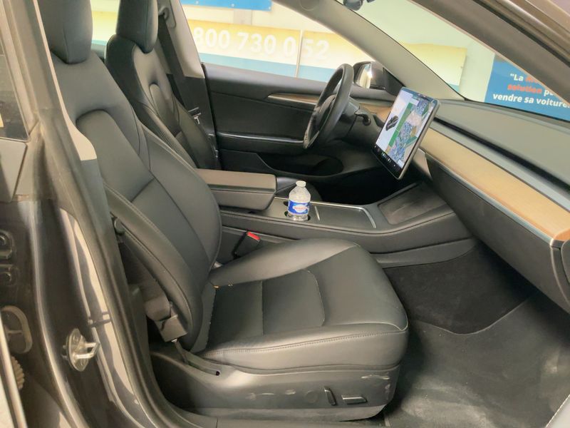 Tesla Model 3 Standard Range Plus — zdjęcie 11