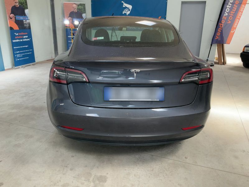 Tesla Model 3 Standard Range Plus — zdjęcie 5
