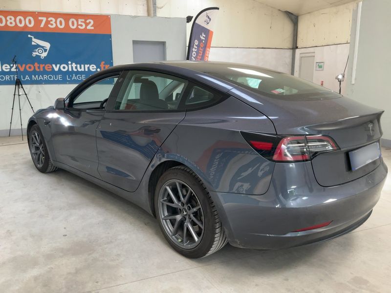 Tesla Model 3 Standard Range Plus — zdjęcie 3