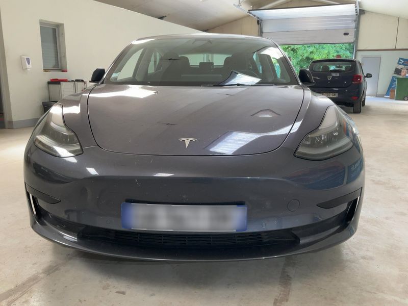 Tesla Model 3 Standard Range Plus — zdjęcie 9