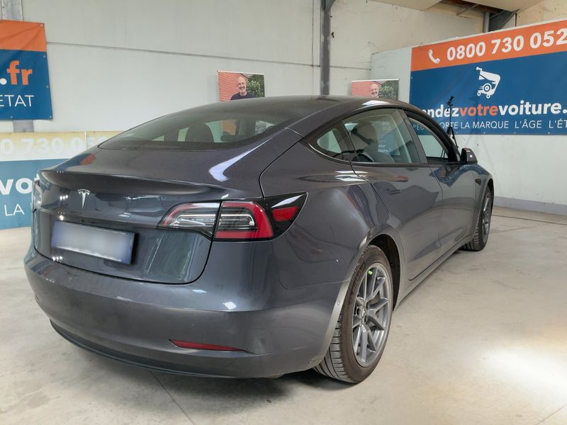 Tesla Model 3 Standard Range Plus — zdjęcie 6