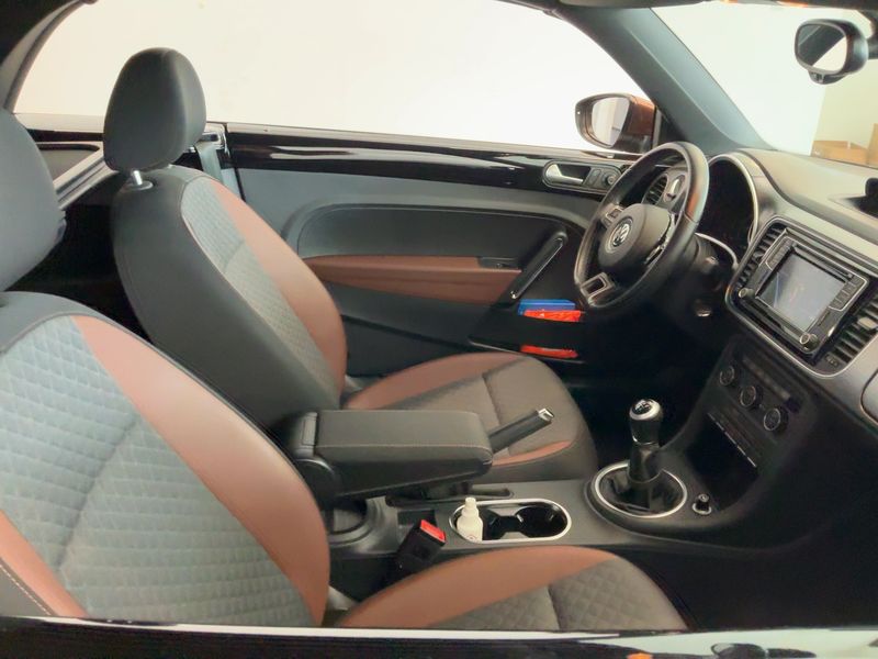 Volkswagen Beetle 1.2 TSI Allstar BlueMotion Tech — zdjęcie 11