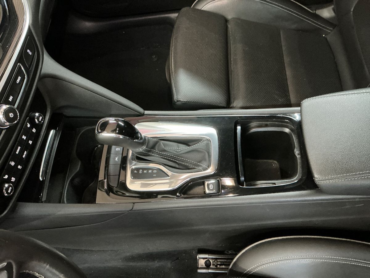 Opel Insignia 2017 — photo 33