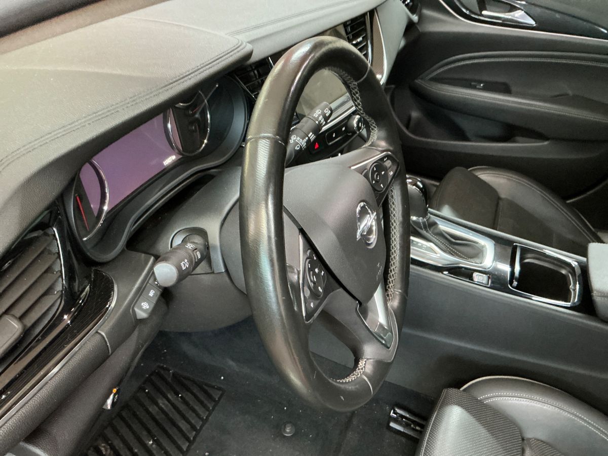 Opel Insignia 2017 — photo 32