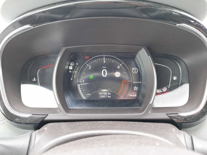Renault Espace 1.6 dCi Energy Initiale Paris — zdjęcie 12