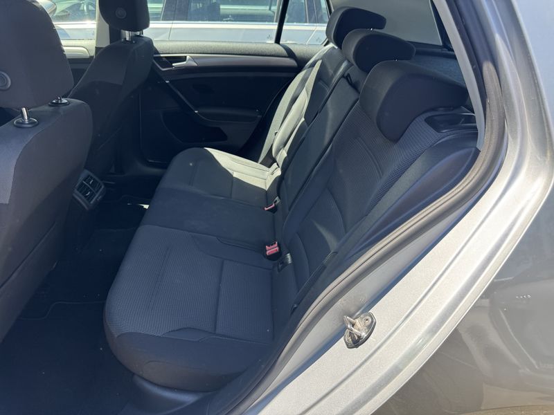 Volkswagen Golf VII 1.6 TDI Business BlueMotion Tech — zdjęcie 13