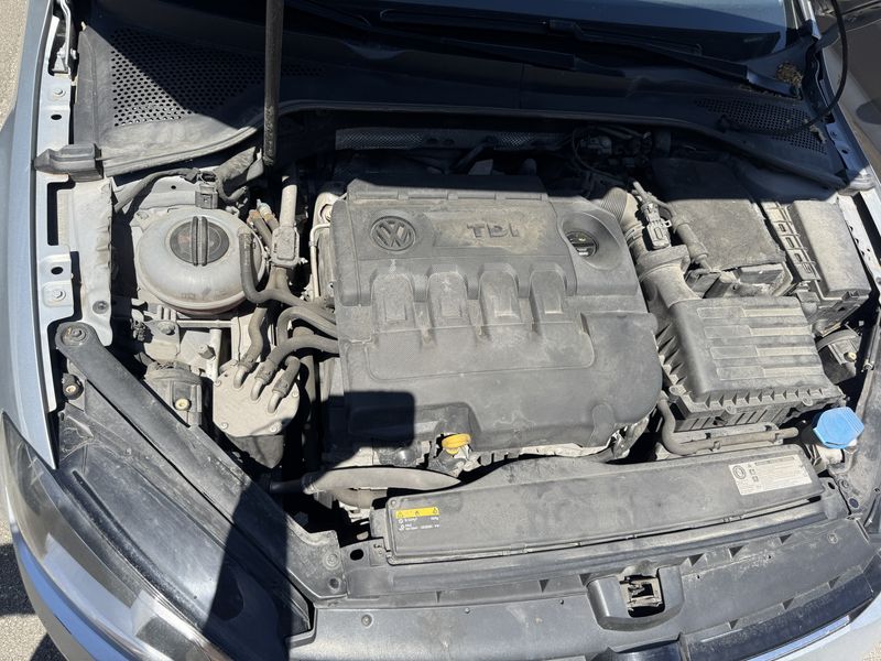 Volkswagen Golf VII 1.6 TDI Business BlueMotion Tech — zdjęcie 8