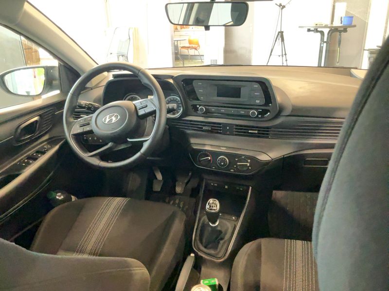 Hyundai Bayon 1.0 T-GDI Mild-Hybrid Select 2WD — zdjęcie 12