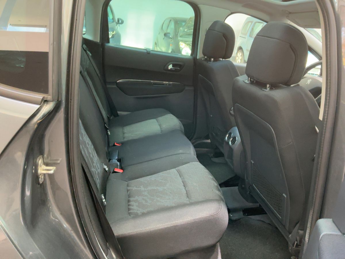 Peugeot 3008 2011 — photo 20