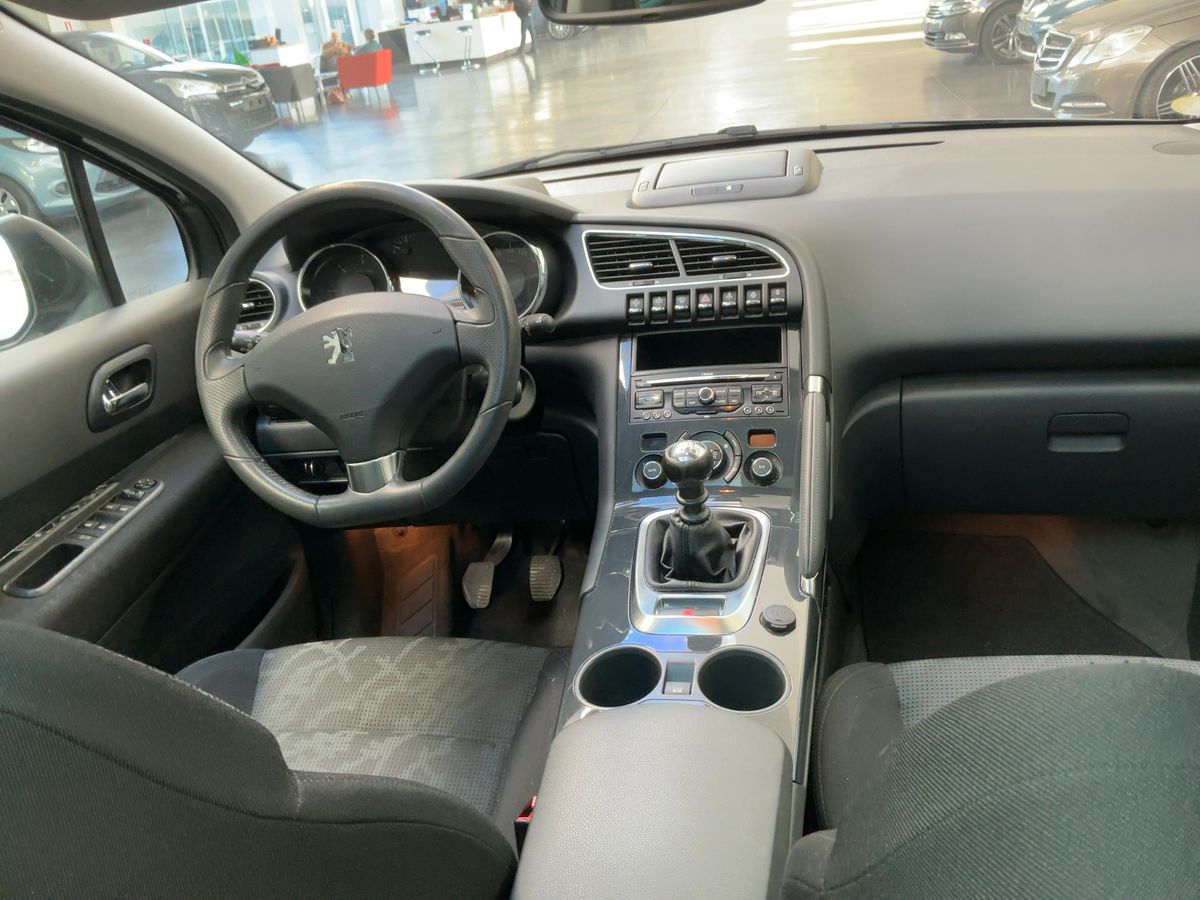 Peugeot 3008 2011 — photo 18