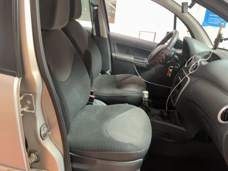 Citroen C3 1.6 HDi Collection — zdjęcie 11