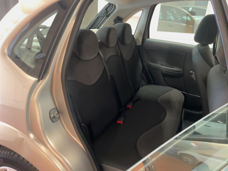Citroen C3 1.6 HDi Collection — zdjęcie 14