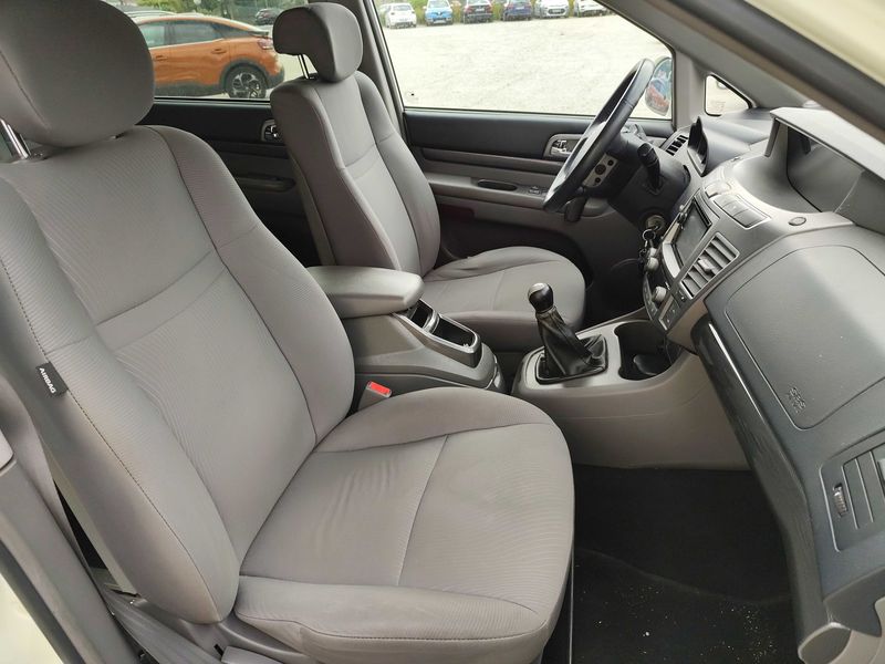 Ssangyong Rodius 2.0 TD Xdi — zdjęcie 10