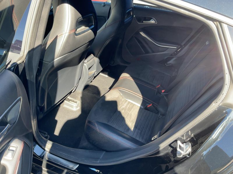 Mercedes-Benz CLA-Klasse CLA 200 Shooting Brake AMG Line 2019 – снимка 20