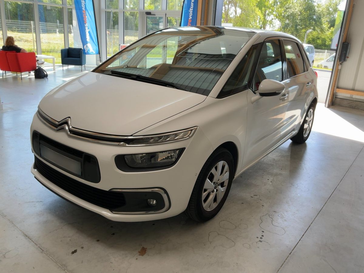 Citroen C4 2017 — photo 1