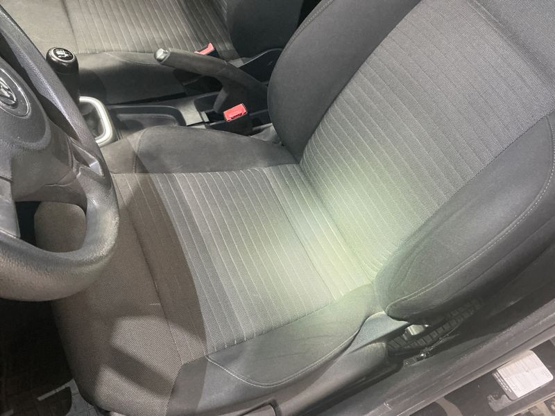 Volkswagen Polo 1.4 FSI Comfortline 2011 – снимка 30