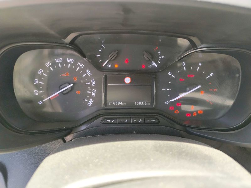 Citroen Berlingo 1.5 Blue-HDi Life Pack M — zdjęcie 12