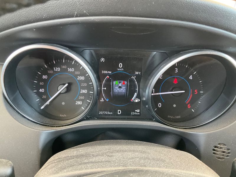 Jaguar F-Pace 20d R-Sport AWD — zdjęcie 13