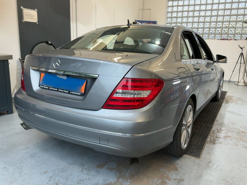 Mercedes-Benz C-Klasse C 200 CGI BlueEfficiency Avantgarde — zdjęcie 6