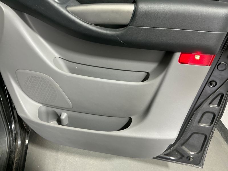 Hyundai H1 2.5 CRDi Travel Premium 2011 – снимка 38