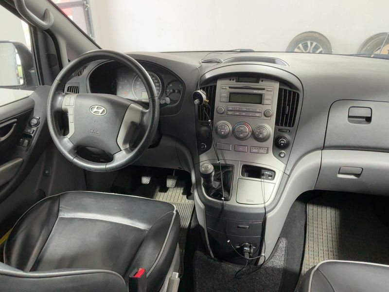 Hyundai H1 2.5 CRDi Travel Premium — zdjęcie 12