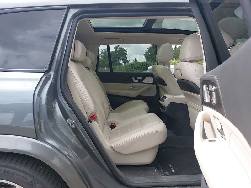 Mercedes-Benz GLS-Klasse GLS 400 d 4Matic AMG Line — zdjęcie 14