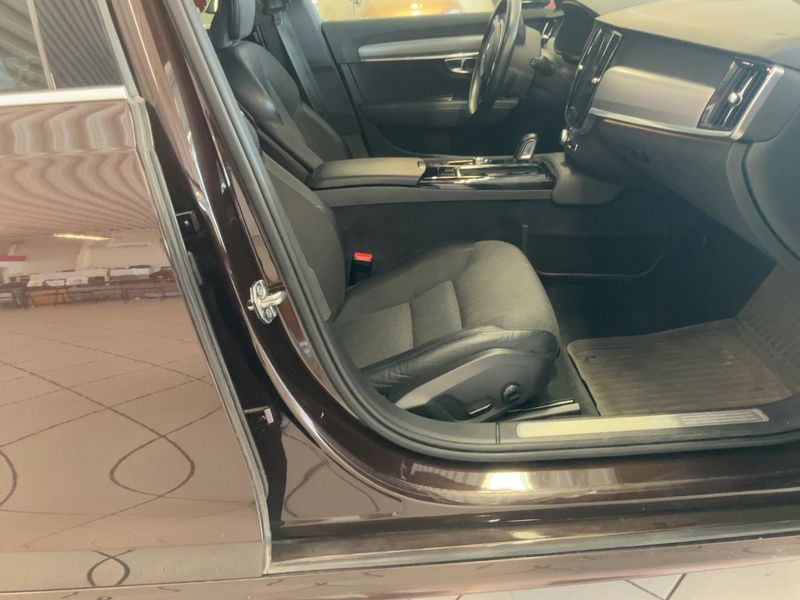 Volvo V90 2.0 T8 Plug-in Hybrid Inscription Expression AWD — zdjęcie 11