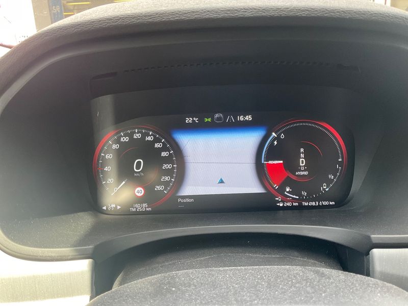 Volvo V90 2.0 T8 Plug-in Hybrid Inscription Expression AWD — zdjęcie 13