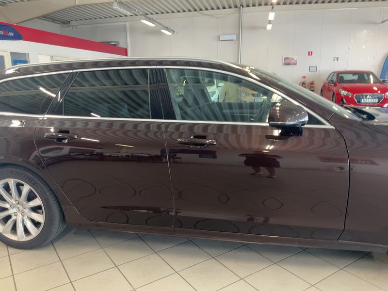 Volvo V90 2.0 T8 Plug-in Hybrid Inscription Expression AWD — zdjęcie 7