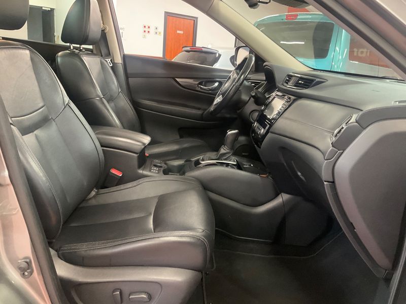 Nissan X-Trail 1.7 dCi Tekna — zdjęcie 11
