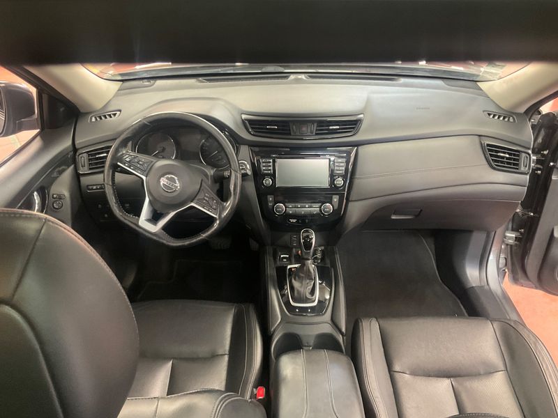 Nissan X-Trail 1.7 dCi Tekna — zdjęcie 12
