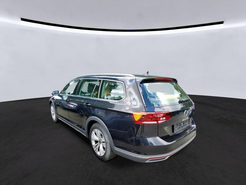 Volkswagen Passat Alltrack 2.0 TDI 4Motion — zdjęcie 14