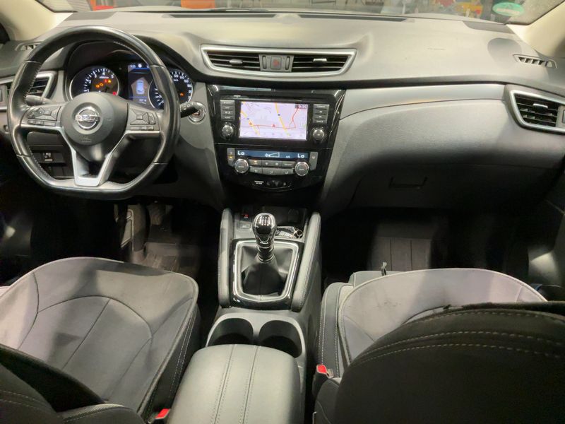 Nissan Qashqai 1.3 DIG-T N-Connecta — zdjęcie 12
