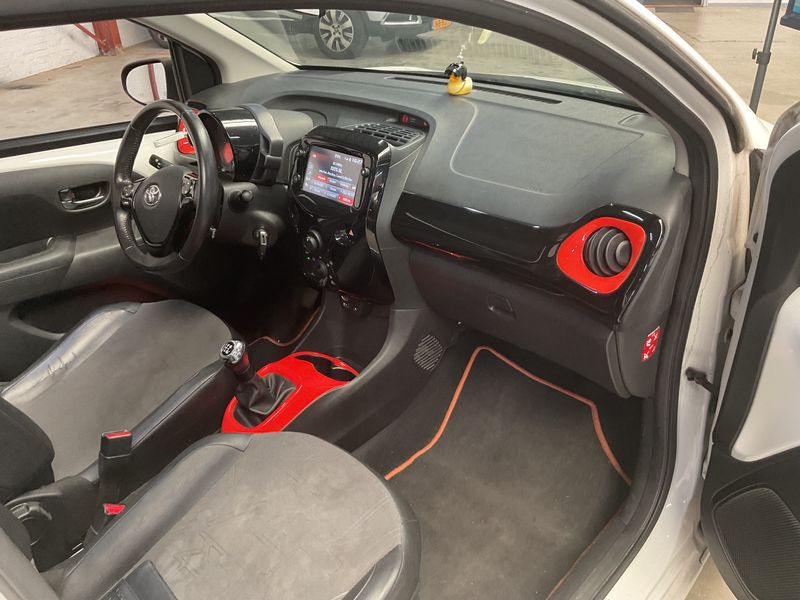 Toyota Aygo 1.0 VVT-i X-Cite — zdjęcie 12