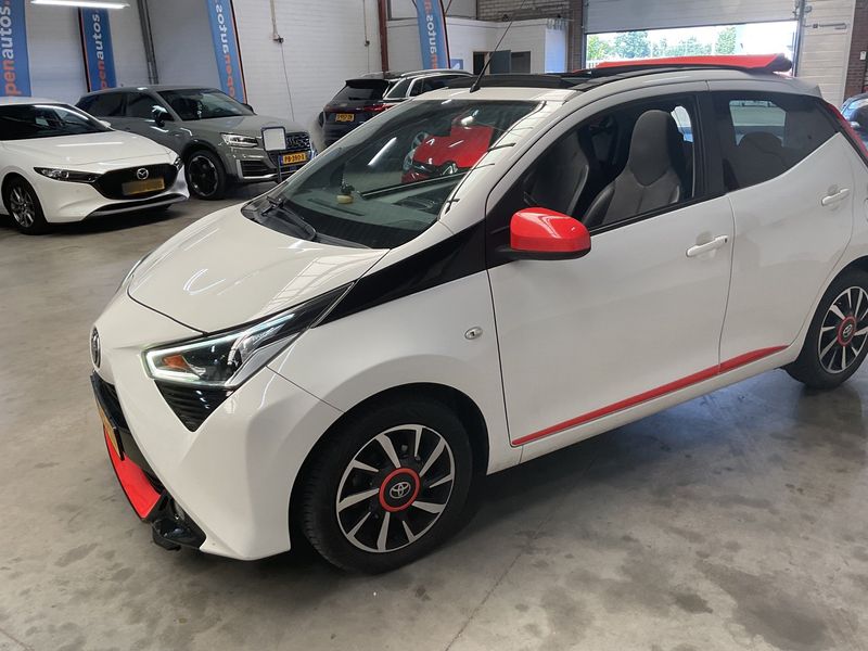 Toyota Aygo 1.0 VVT-i X-Cite — zdjęcie 2