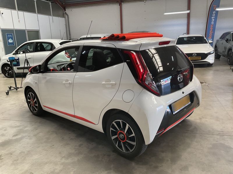 Toyota Aygo 1.0 VVT-i X-Cite — zdjęcie 3