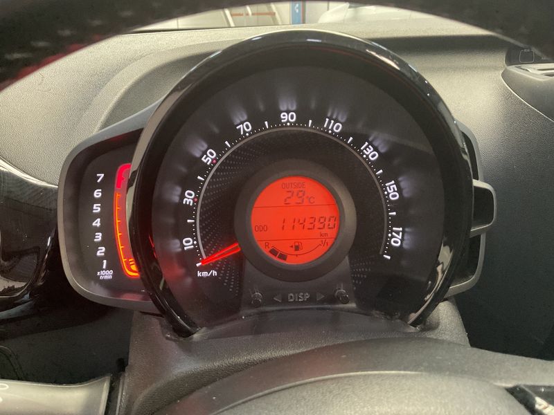 Toyota Aygo 1.0 VVT-i X-Cite — zdjęcie 13