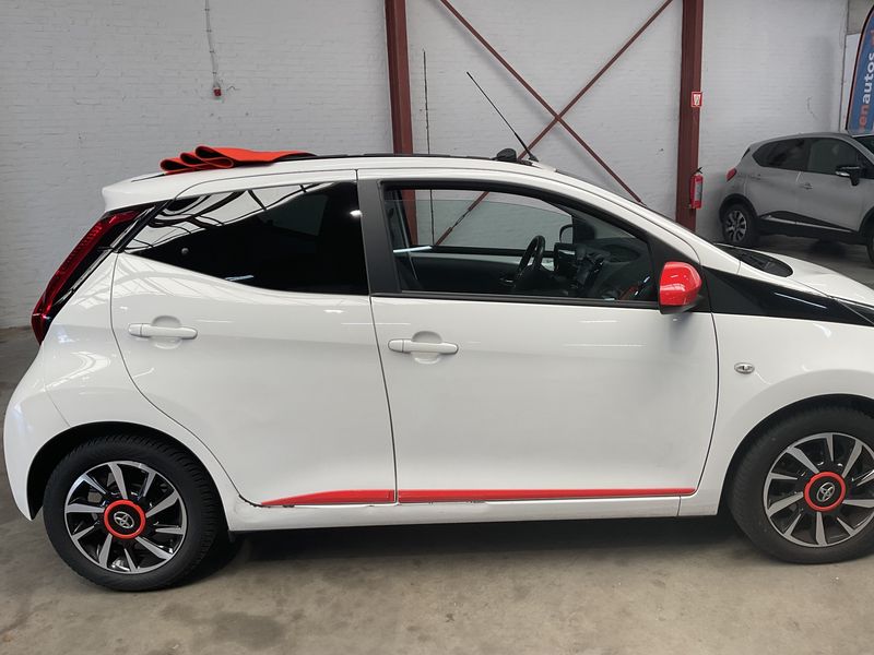 Toyota Aygo 1.0 VVT-i X-Cite — zdjęcie 7