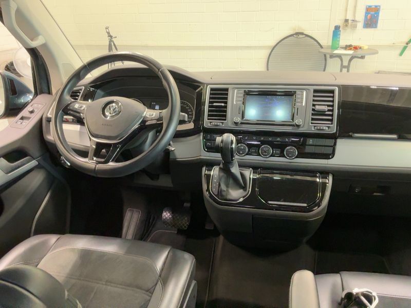 Volkswagen T6 Multivan 2.0 TDI Highline 4Motion — zdjęcie 12