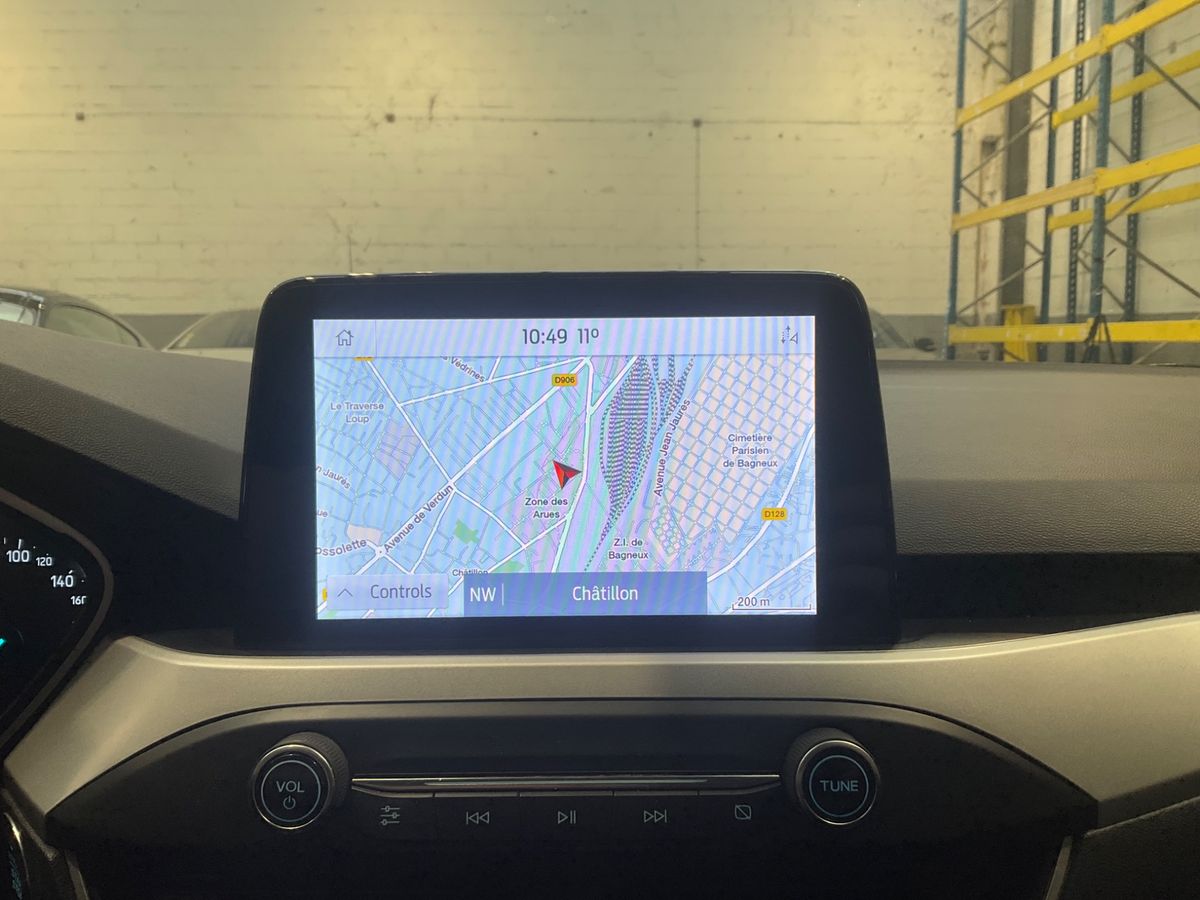 Ford Focus 2020 — photo 38