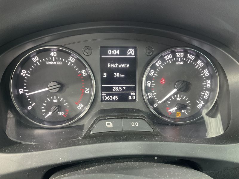 Skoda Rapid Spaceback 1.2 TSI Ambition — zdjęcie 13