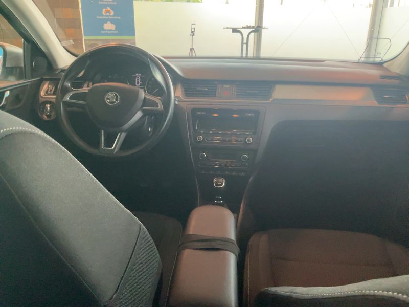 Skoda Rapid Spaceback 1.2 TSI Ambition — zdjęcie 12