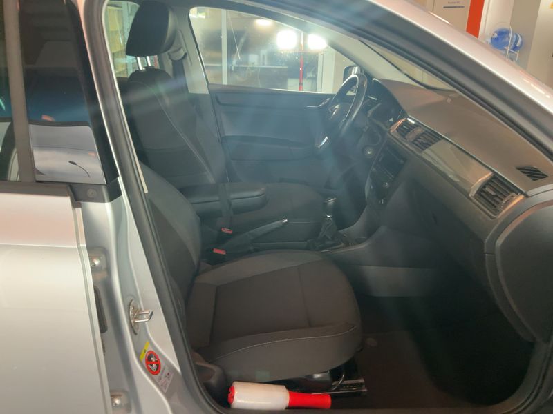 Skoda Rapid Spaceback 1.2 TSI Ambition — zdjęcie 11